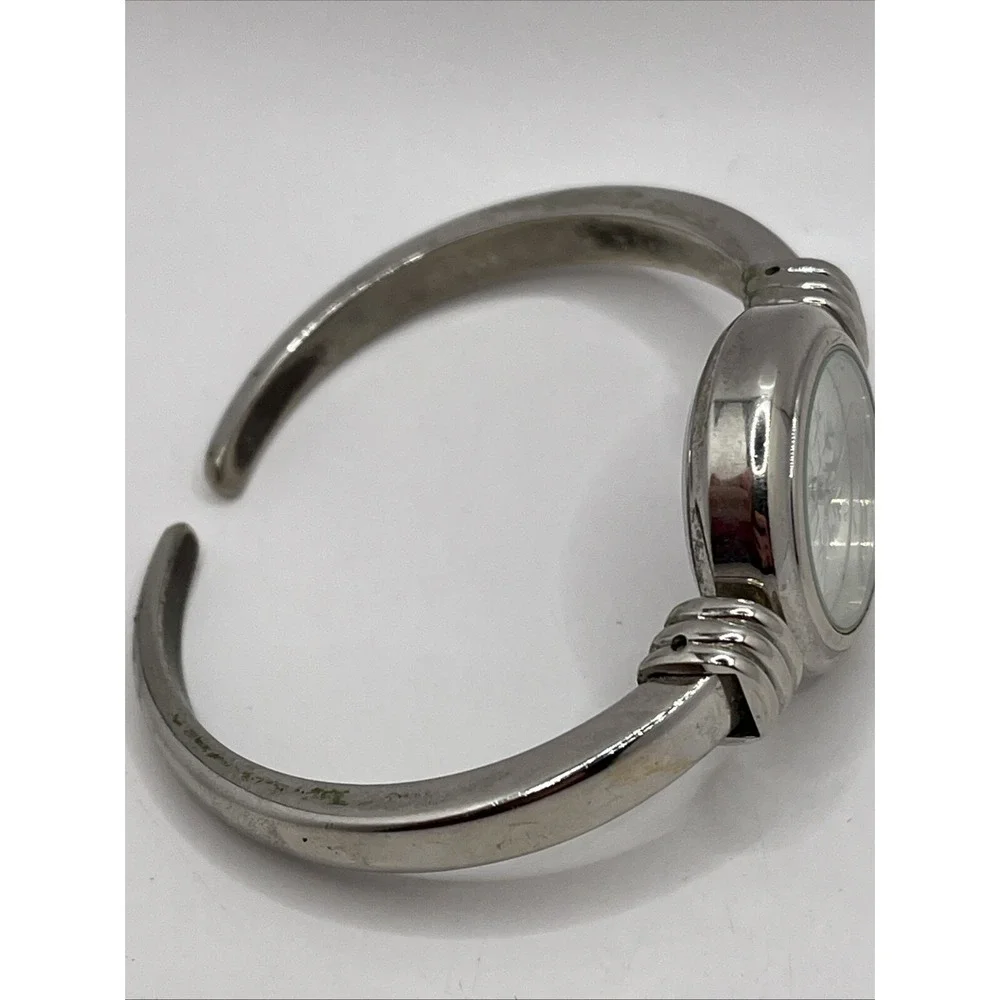 Snowflake Women's Quartz Watch Silver Tone Bangle Band 25mm Case- New‎ Battery